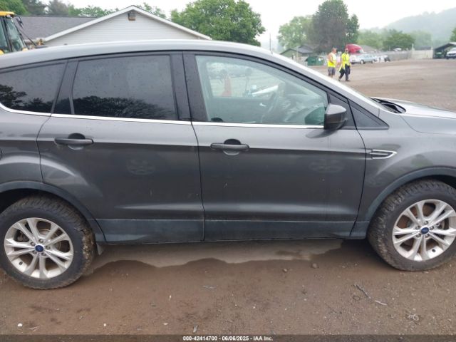 1FMCU9GD7HUD07020 Ford ESCAPE SE