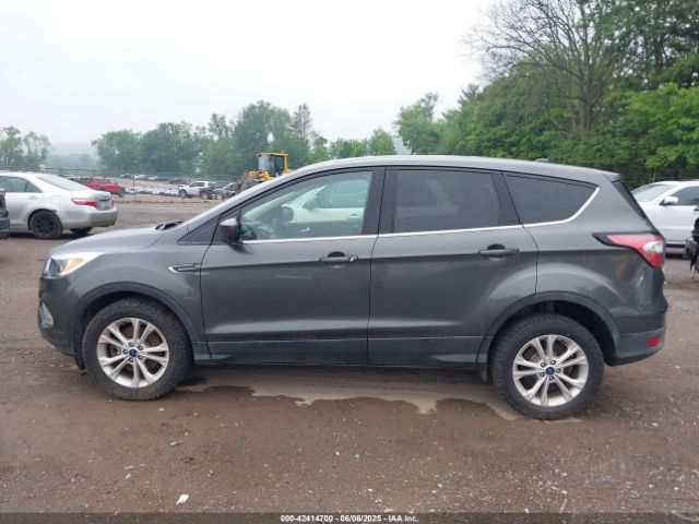 1FMCU9GD7HUD07020 Ford ESCAPE SE