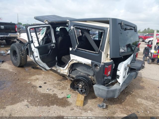 2016 JEEP WRANGLER UNLIMITED 1C4BJWDG1GL149980 Photo 2