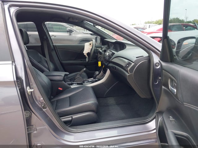 1HGCR2F6XGA013810 Honda k24w1
