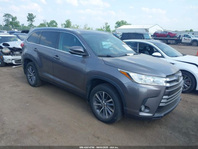 2019 TOYOTA HIGHLANDER 5TDJZRFHXKS586184