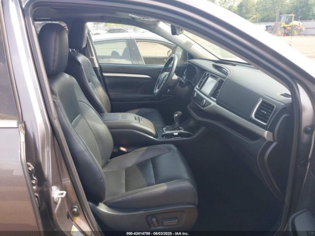 2019 TOYOTA HIGHLANDER 5TDJZRFHXKS586184 Photo 4