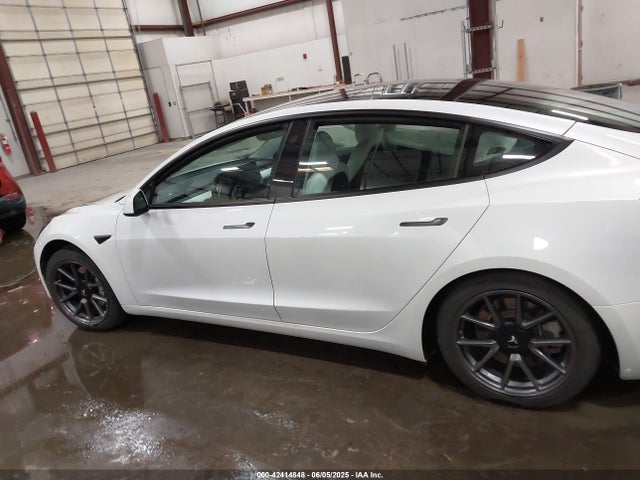 Tesla MODEL 3 2021 5YJ3E1EB8MF995908 Image 13