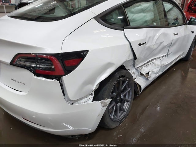 Tesla MODEL 3 2021 5YJ3E1EB8MF995908 Image 18