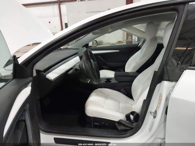 2021 TESLA MODEL 3 5YJ3E1EB8MF995908 Photo 4