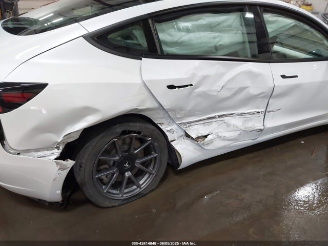 2021 TESLA MODEL 3 5YJ3E1EB8MF995908 Photo 5