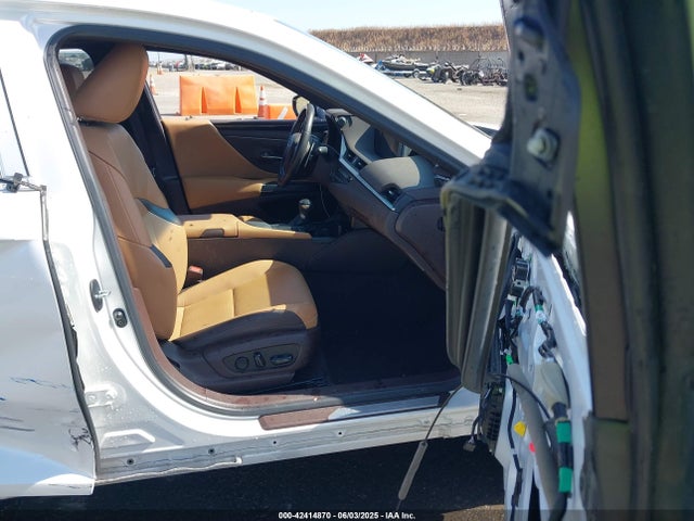 Lexus a25a-fxs, 3nm 2020 58AD21B11LU009802 Image 5