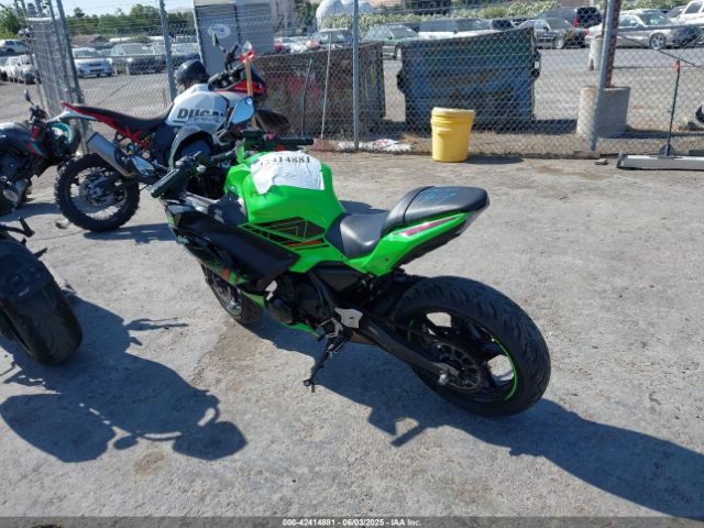 2023 KAWASAKI EX650 ML5EXEP15PDAB0189 Photo 2