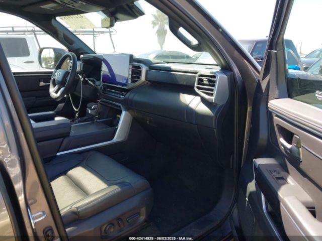 7SVAAAAA3PX001066 Toyota Sequoia Platinum