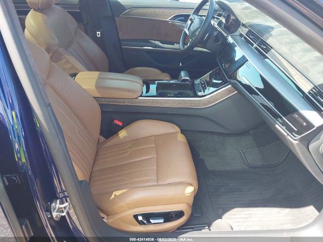 2019 AUDI A8 L WAU8DAF82KN017394 Photo 4