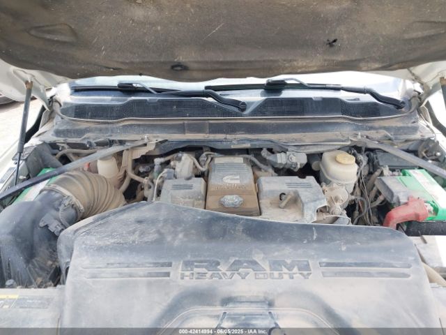 3C6UR5HL4NG130960 RAM 2500 Tradesman  4x4 8' Box
