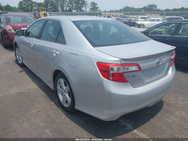 4T1BF1FKXEU356702 Toyota CAMRY SE