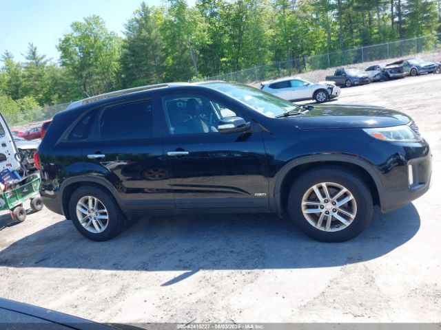 5XYKTCA63FG611714 KIA SORENTO LX