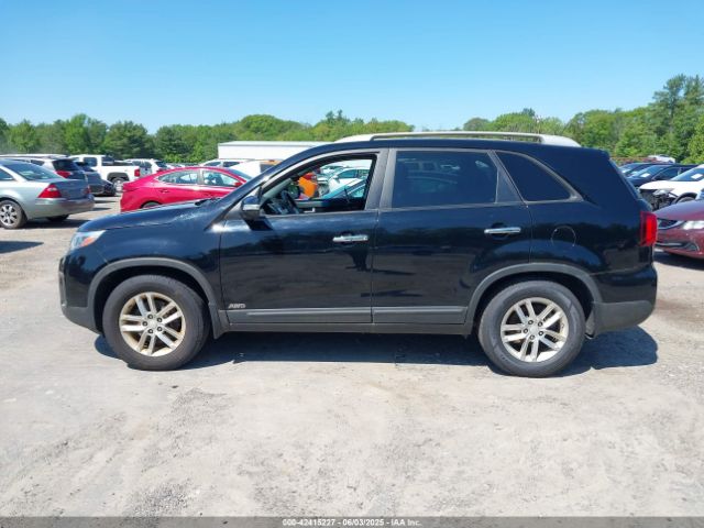 5XYKTCA63FG611714 KIA SORENTO LX