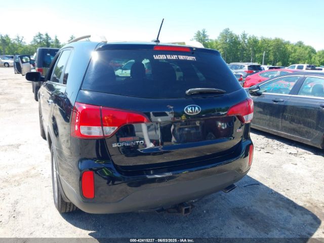 5XYKTCA63FG611714 KIA SORENTO LX