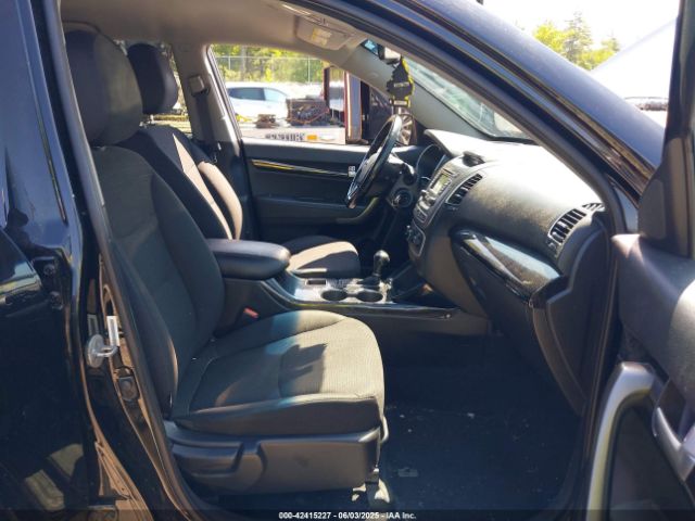 5XYKTCA63FG611714 KIA SORENTO LX