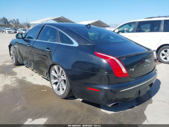 2015 JAGUAR XJ SAJWA1CZ6F8V89171 Photo 2