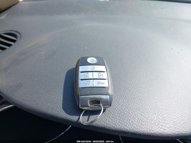 KNDMC5C14G6125570 KIA Sedona Sx