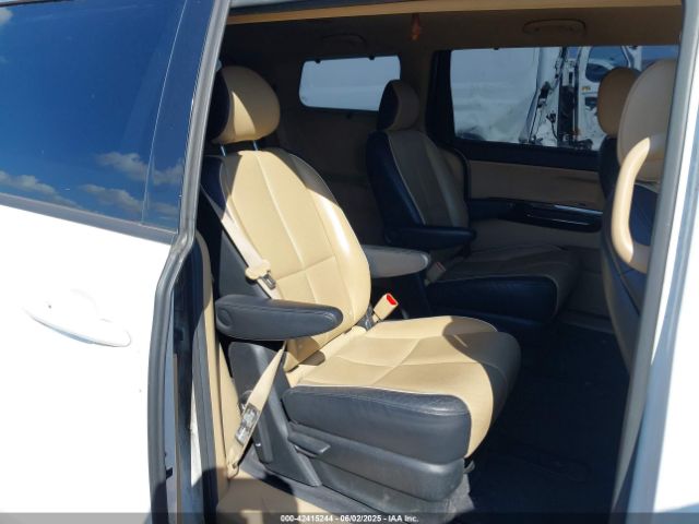 KNDMC5C14G6125570 KIA Sedona Sx