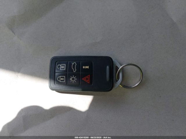 2015 VOLVO XC60 YV440MDB0F2598184 Photo 10