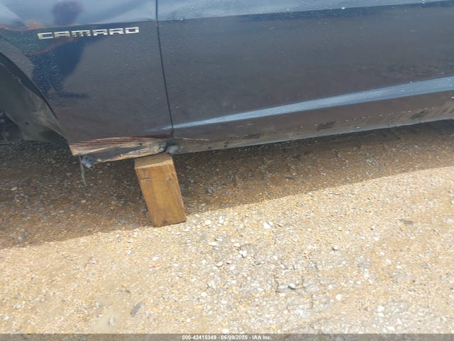 2G1FA1E3XE9155693 Chevrolet lfx