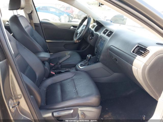 3VWD17AJ3EM285227 Volkswagen Jetta 1.8t Se