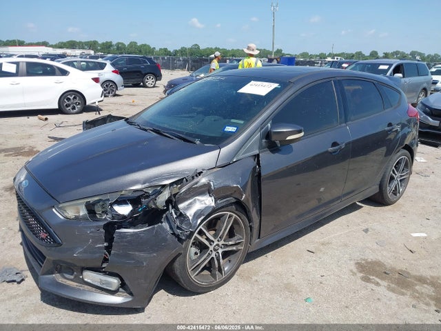 Ford 2015 2015 1FADP3L96FL368026 Image 2