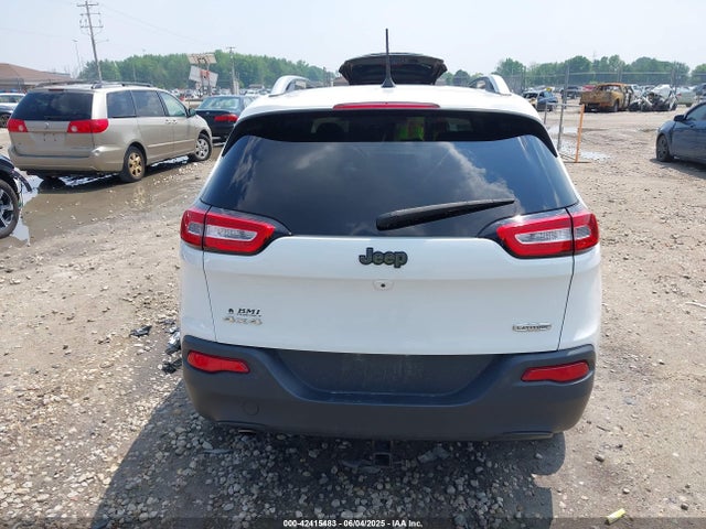 1C4PJMCB8GW148470 Jeep 2016