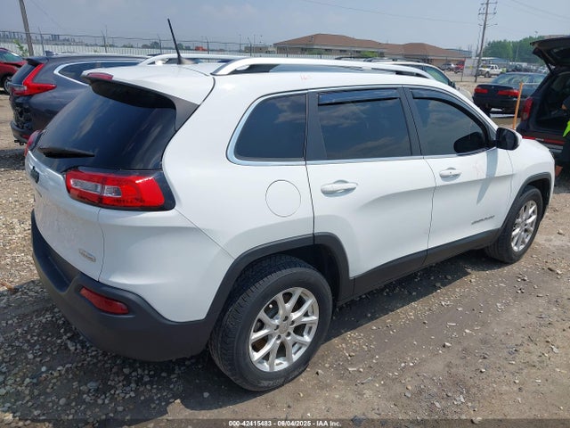 1C4PJMCB8GW148470 Jeep 2016