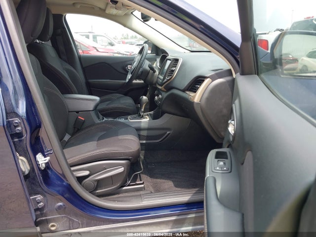 1C4PJLCB8FW643633 Jeep 2015