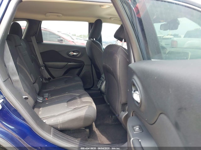 1C4PJLCB8FW643633 Jeep 2015