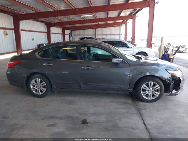 1N4AL3AP9HN333102 Nissan Altima 2.5 S