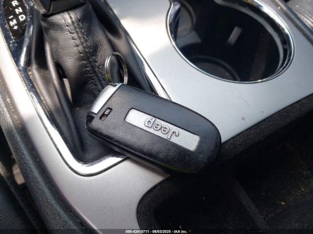 2019 JEEP GRAND CHEROKEE 1C4RJEBG8KC732583 Photo 10