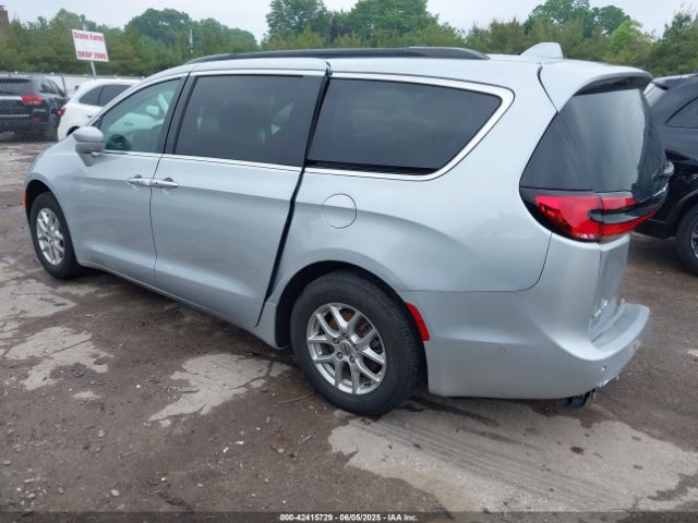 2022 CHRYSLER PACIFICA 2C4RC1BG1NR135628 Photo 2