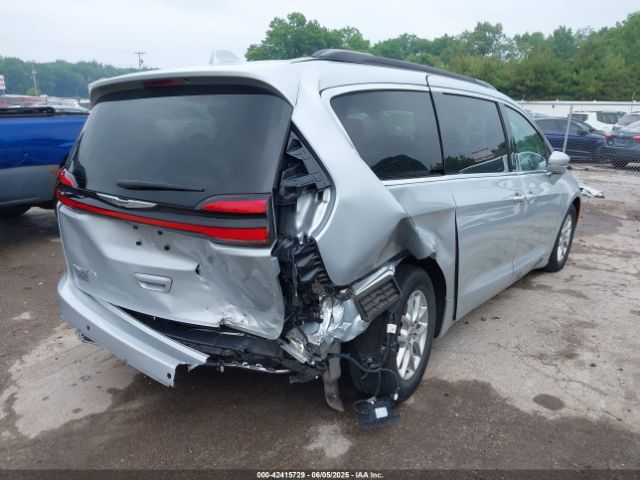 2022 CHRYSLER PACIFICA 2C4RC1BG1NR135628 Photo 5