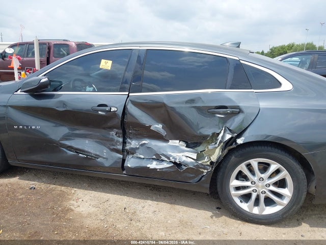 1G1ZE5ST1HF227115 Chevrolet MALIBU 1LT