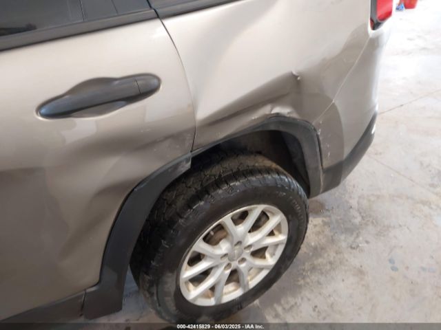 1C4PJMAB2HW537884 Jeep Cherokee