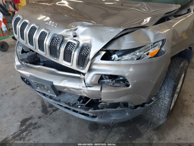 1C4PJMAB2HW537884 Jeep Cherokee