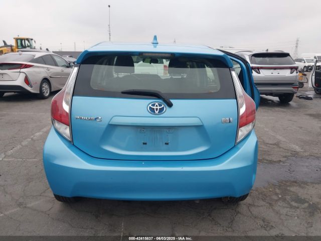 JTDKDTB35F1112124 Toyota Prius C Two