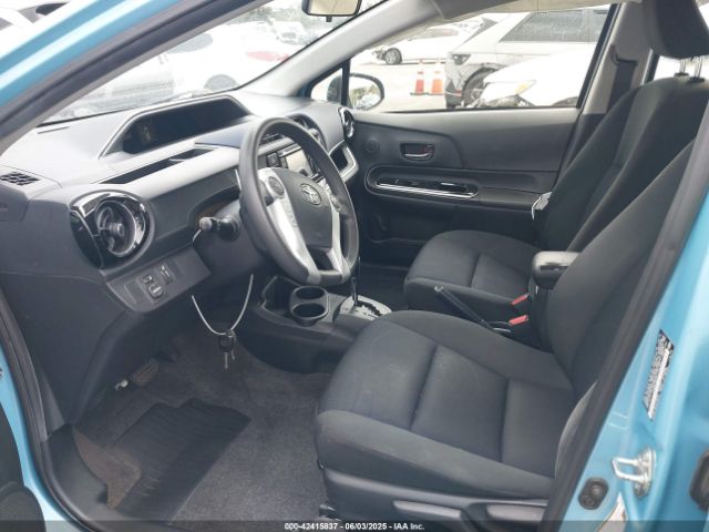 JTDKDTB35F1112124 Toyota Prius C Two