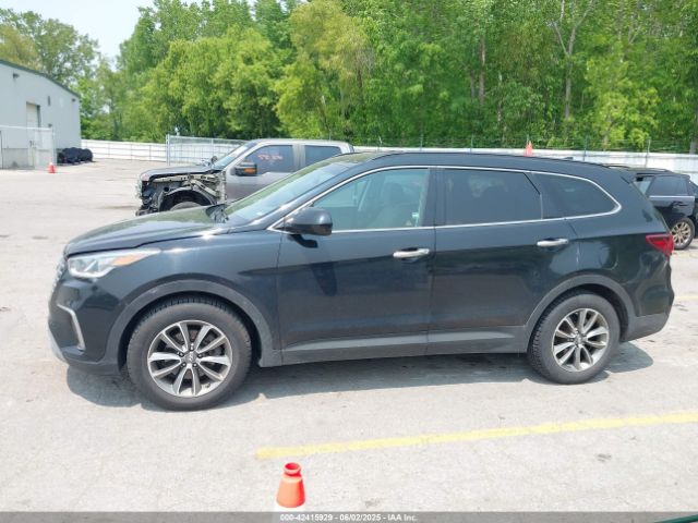 KM8SMDHF1HU213391 Hyundai Santa Fe Se