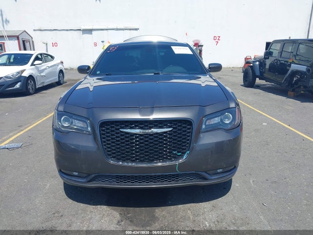 2C3CCABG4KH656015 Chrysler 300