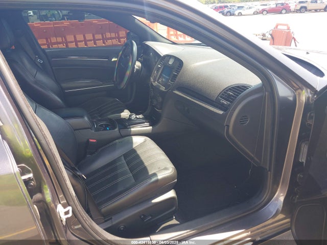 2C3CCABG4KH656015 Chrysler 300