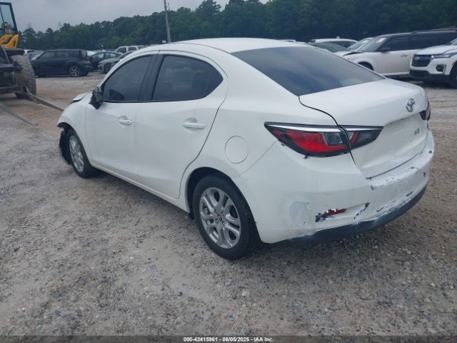 3MYDLBYV4JY302016 Toyota YARIS IA
