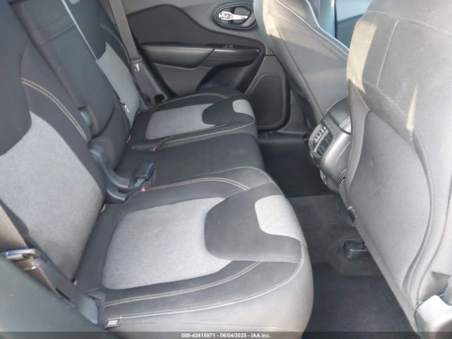 1C4PJLCS4EW287339 Jeep Cherokee Latitude