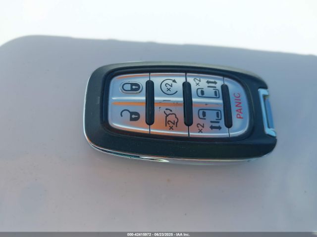 2018 CHRYSLER PACIFICA 2C4RC1BG7JR217518 Photo 10