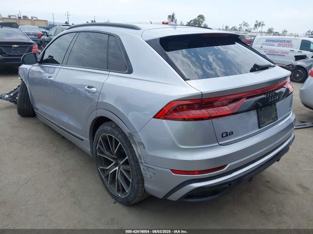 2022 AUDI Q8 WA1EVBF11ND008847 Photo 2