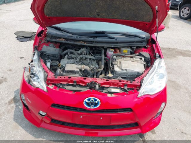 JTDKDTB37E1566373 Toyota Prius C Three
