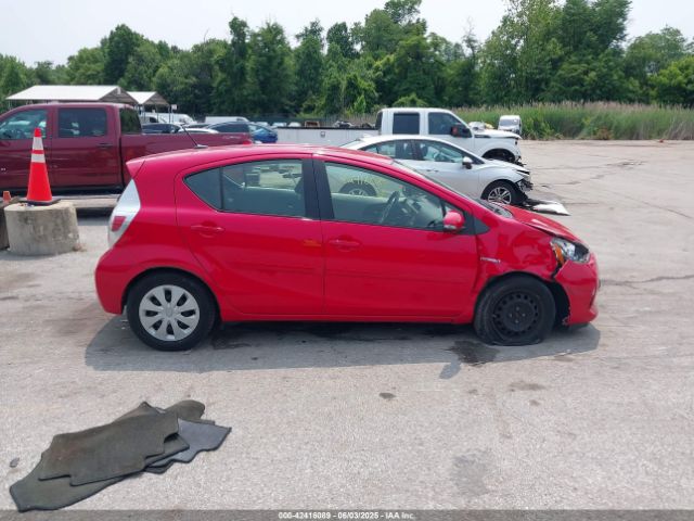 JTDKDTB37E1566373 Toyota Prius C Three