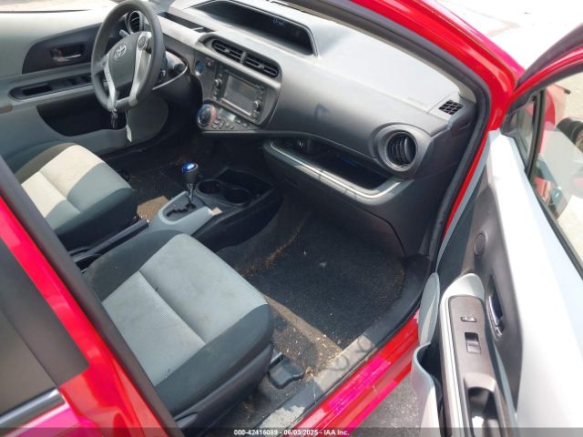 JTDKDTB37E1566373 Toyota Prius C Three